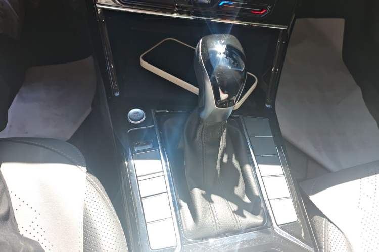 Used Volkswagen Passat 2024 380TSI Starry Dragon Edition Gear Lever