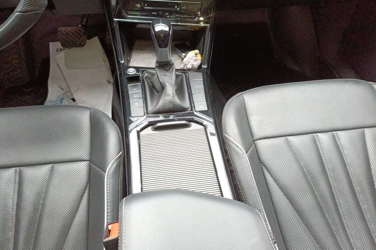 Used Volkswagen Passat 2024 380TSI Starry Elite Edition Gear Lever