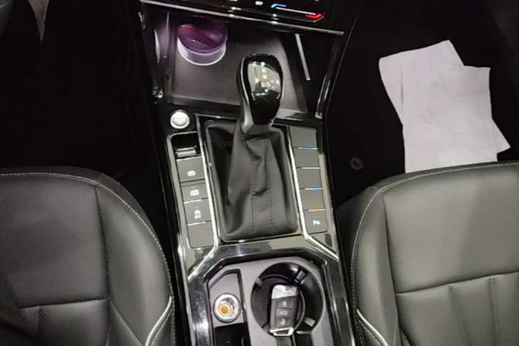 Used Volkswagen Passat 2024 380TSI Starry Elite Edition Gear Lever
