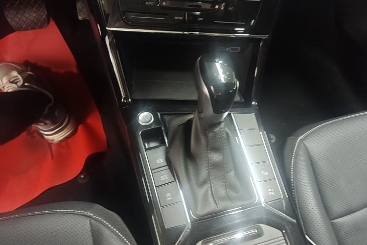 Used Volkswagen Passat 2024 380TSI Starry Luxury Edition Gear Lever