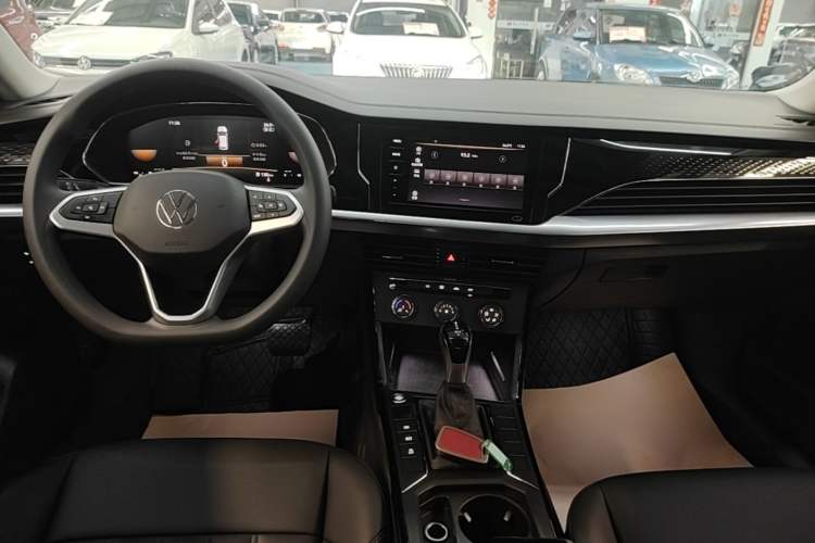 Used Volkswagen Passat 2024 280TSI Business Edition Gear Lever