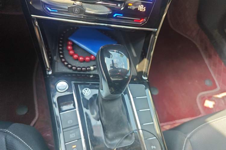Used Volkswagen Passat 2024 380TSI Starry Dragon Edition Gear Lever
