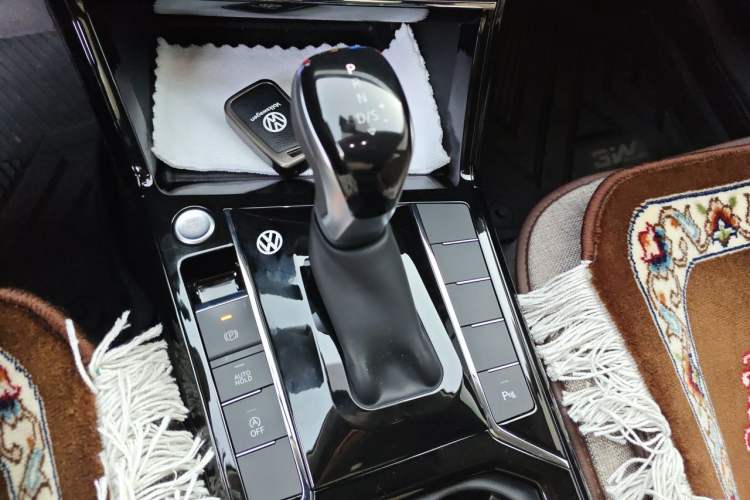 Used Volkswagen Passat 2024 380TSI Starry Dragon Edition Gear Lever