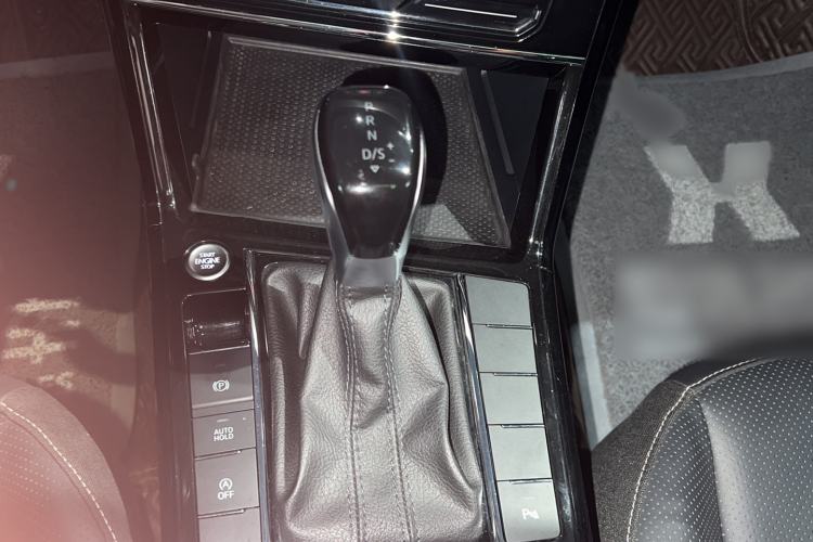 Used Volkswagen Passat 2024 380TSI Starry Elite Edition Gear Lever