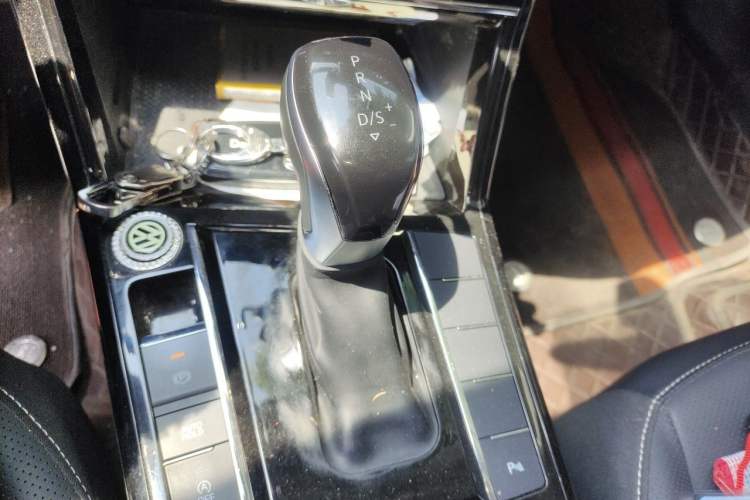 Used Volkswagen Passat 2024 380TSI Starry Dragon Edition Gear Lever