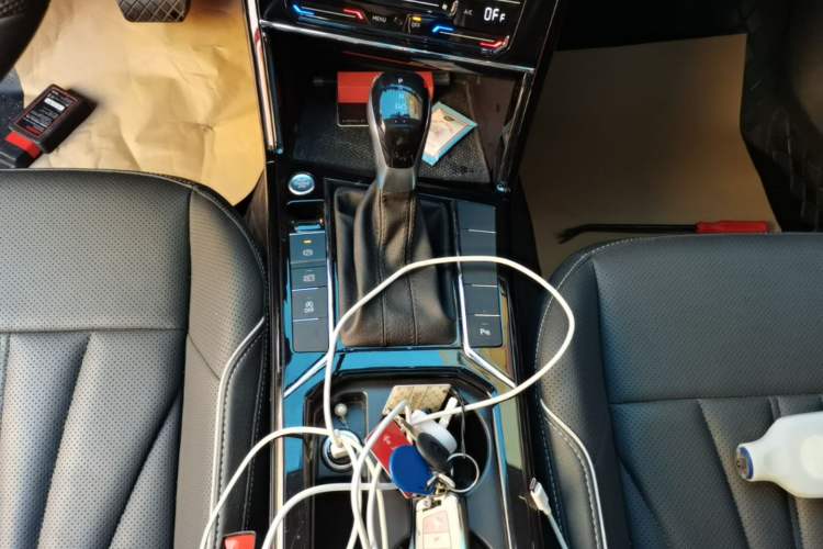 Used Volkswagen Passat 2024 330TSI Elite Edition Gear Lever