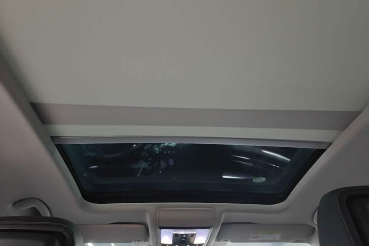 Used Volkswagen Passat 2024 380TSI Dragon Glory Edition Headliner