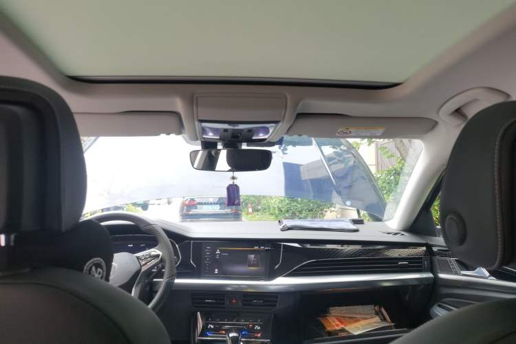Used Volkswagen Passat 2024 380TSI Dragon Edition Headliner