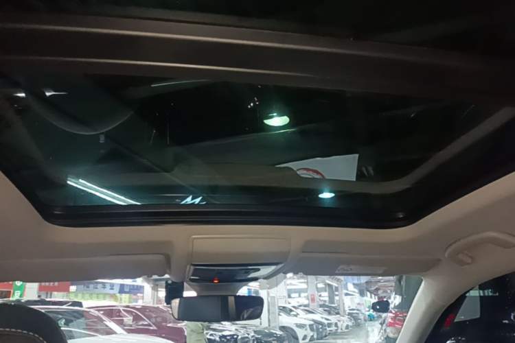 Used Volkswagen Passat 2024 380TSI Dragon Glory Edition Headliner