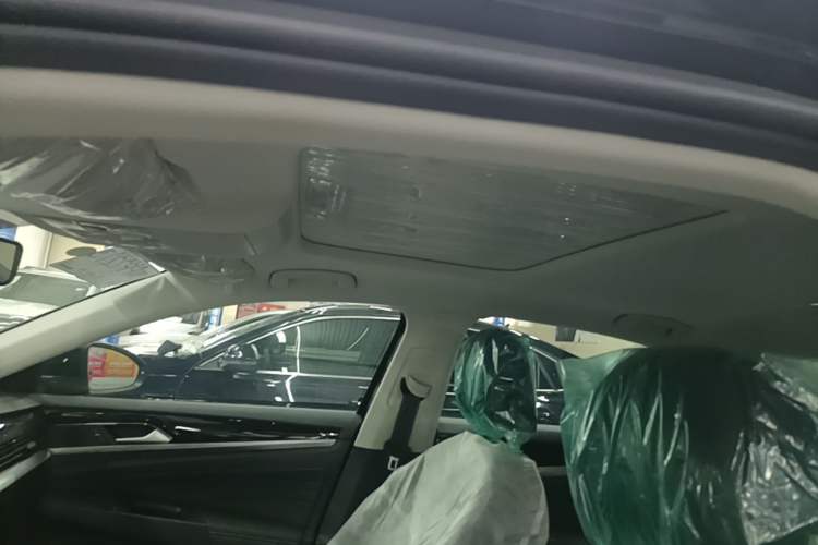 Used Volkswagen Passat 2024 280TSI Business Edition Headliner