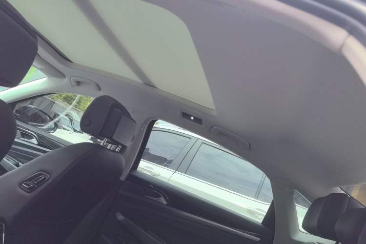 Used Volkswagen Passat 2024 380TSI Starry Dragon Edition Headliner