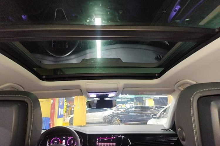 Used Volkswagen Passat 2024 380TSI Starry Elite Edition Headliner