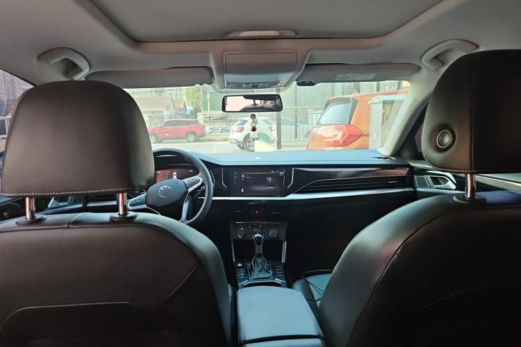 Used Volkswagen Passat 2024 280TSI Business Edition Headliner