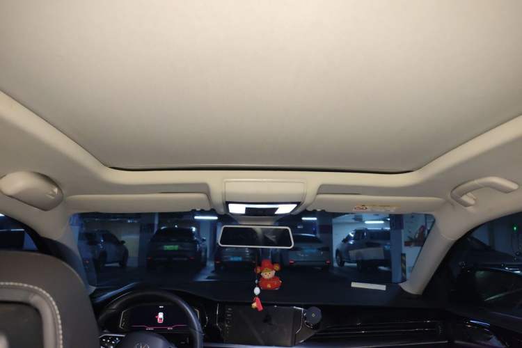 Used Volkswagen Passat 2024 380TSI Dragon Glory Edition Headliner