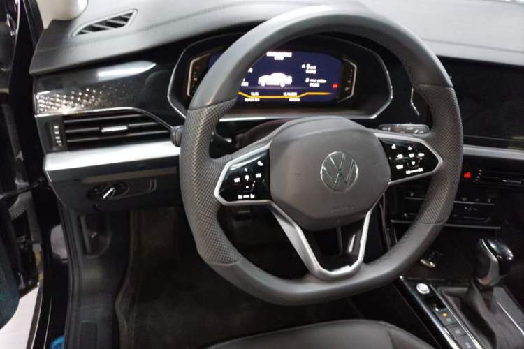 Used Volkswagen Passat 2024 380TSI Dragon Edition Interior 1