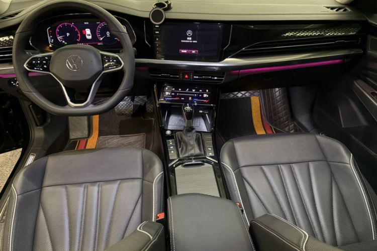 Used Volkswagen Passat 2024 380TSI Dragon Glory Edition Interior 1
