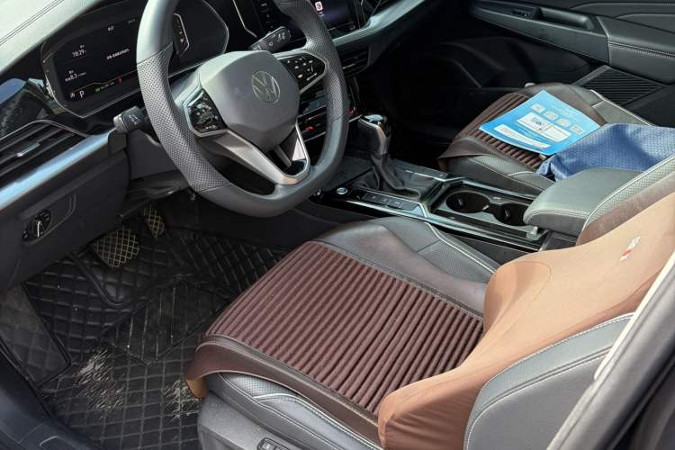 Used Volkswagen Passat 2024 380TSI Starry Elite Edition Interior 1