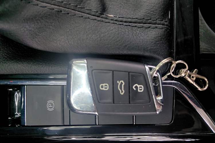 Used Volkswagen Passat 2024 380TSI Dragon Edition Interior 1