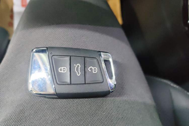 Used Volkswagen Passat 2024 380TSI Dragon Edition Interior 1