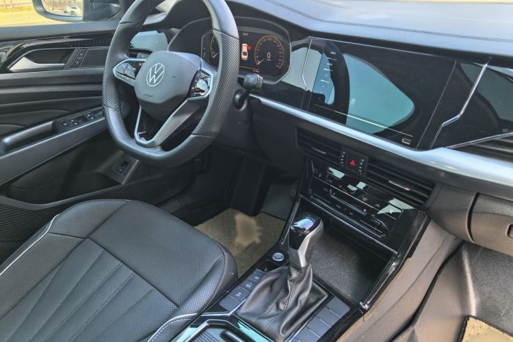 Used Volkswagen Passat 2024 280TSI Elite Edition Interior 10