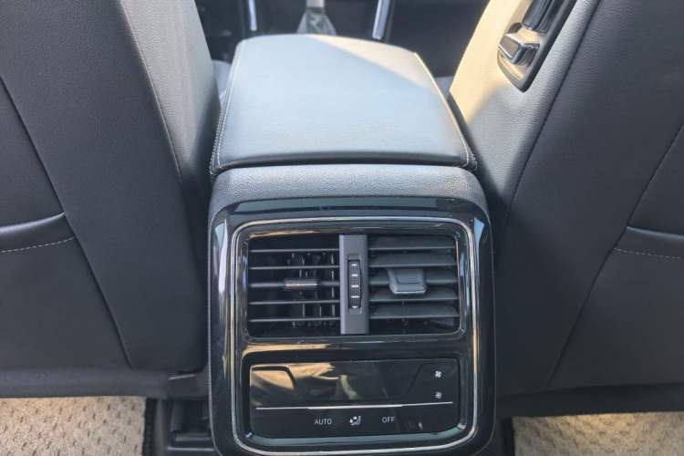 Used Volkswagen Passat 2024 280TSI Elite Edition Interior 14