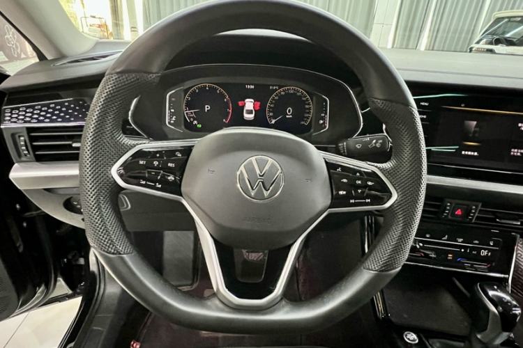 Used Volkswagen Passat 2024 330TSI Elite Edition Interior 2