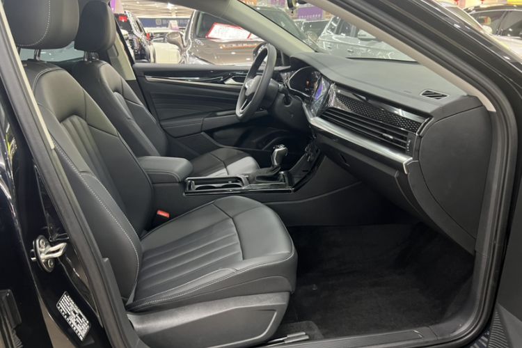 Used Volkswagen Passat 2024 280TSI Business Edition Interior 2