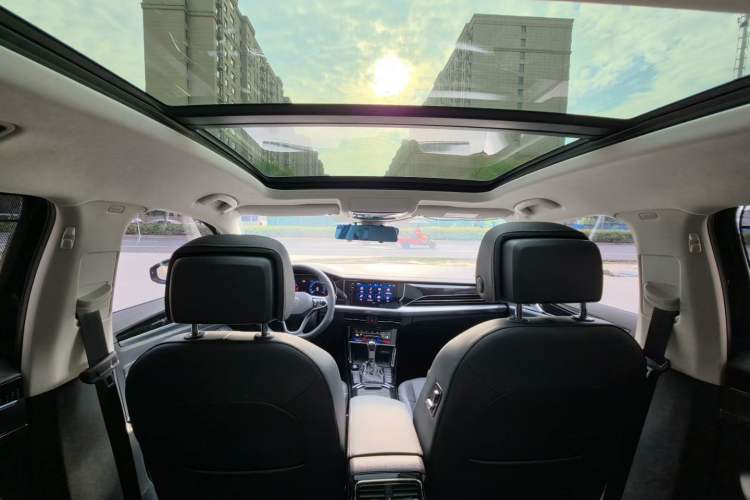 Used Volkswagen Passat 2024 380TSI Starry Dragon Edition Interior 2