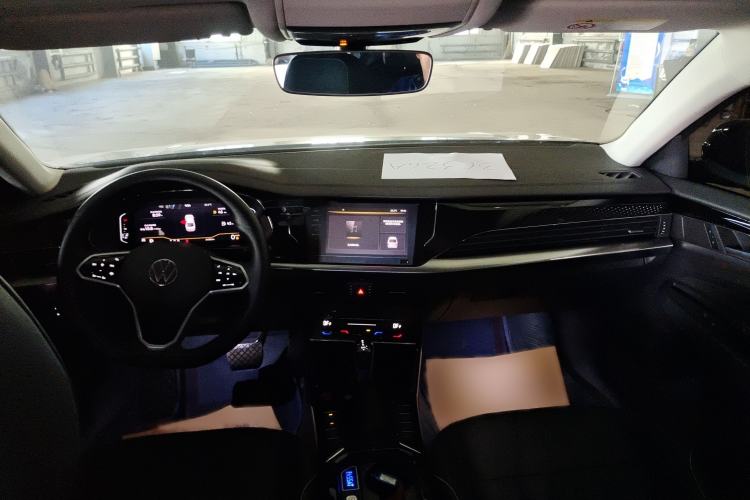 Used Volkswagen Passat 2024 330TSI Starry Elite Edition Interior 2