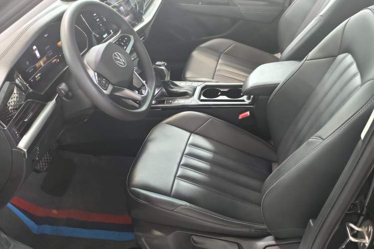 Used Volkswagen Passat 2024 280TSI Business Edition Interior 2