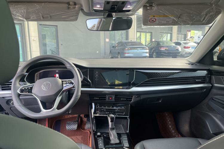Used Volkswagen Passat 2024 380TSI Dragon Edition Interior 2