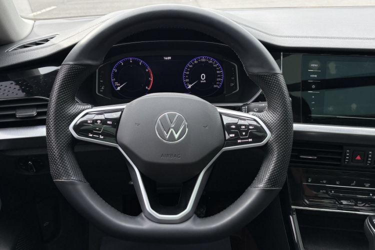 Used Volkswagen Passat 2024 330TSI Elite Edition Interior 2