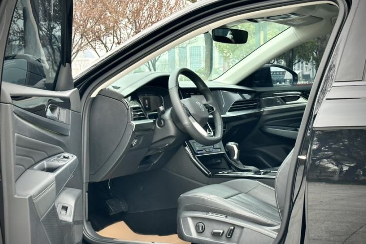Used Volkswagen Passat 2024 380TSI Luxury Edition Interior 2