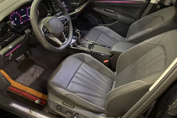 Used Volkswagen Passat 2024 380TSI Dragon Glory Edition Interior 2