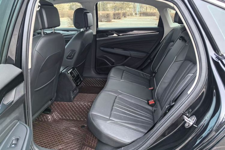 Used Volkswagen Passat 2024 330TSI Elite Edition Interior 2