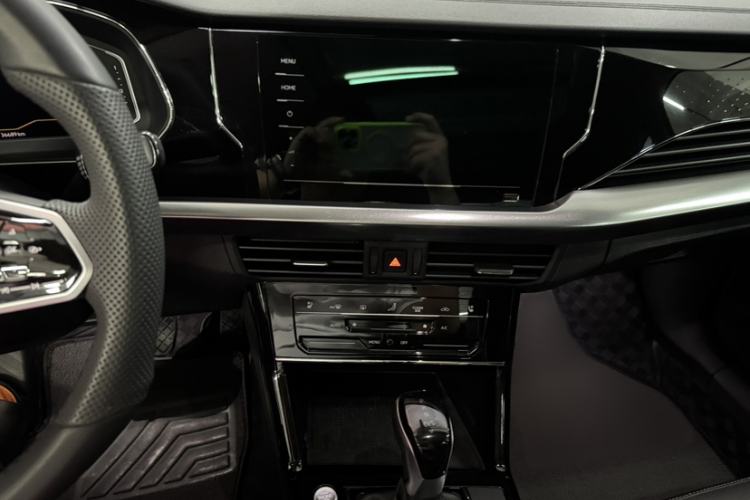 Used Volkswagen Passat 2024 380TSI Elite Edition Interior 2