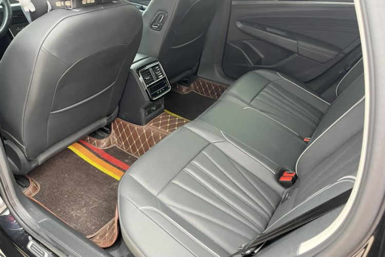 Used Volkswagen Passat 2024 380TSI Dragon Edition Interior 2