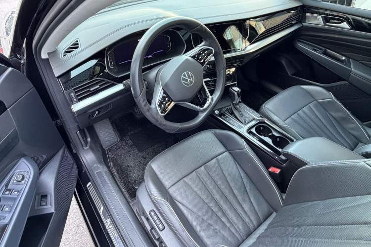 Used Volkswagen Passat 2024 380TSI Starry Elite Edition Interior 2