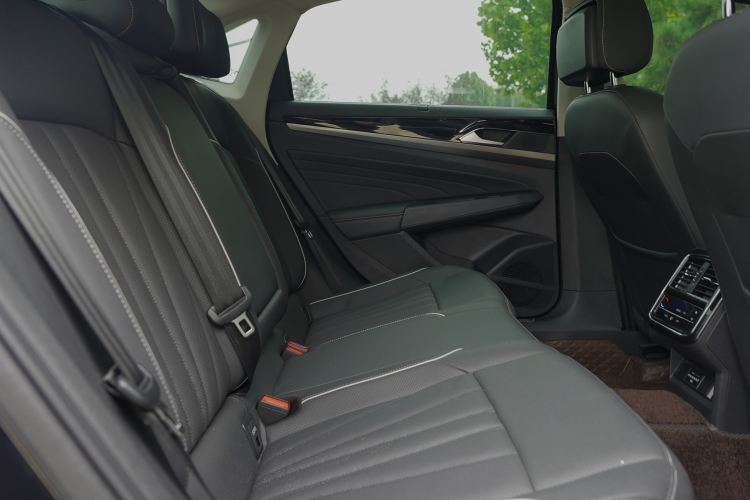 Used Volkswagen Passat 2024 380TSI Starry Luxury Edition Interior 2