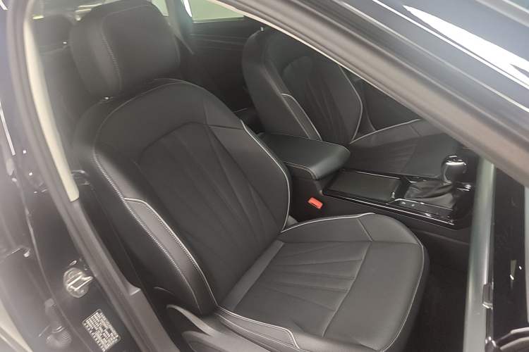 Used Volkswagen Passat 2024 380TSI Starry Luxury Edition Interior 2