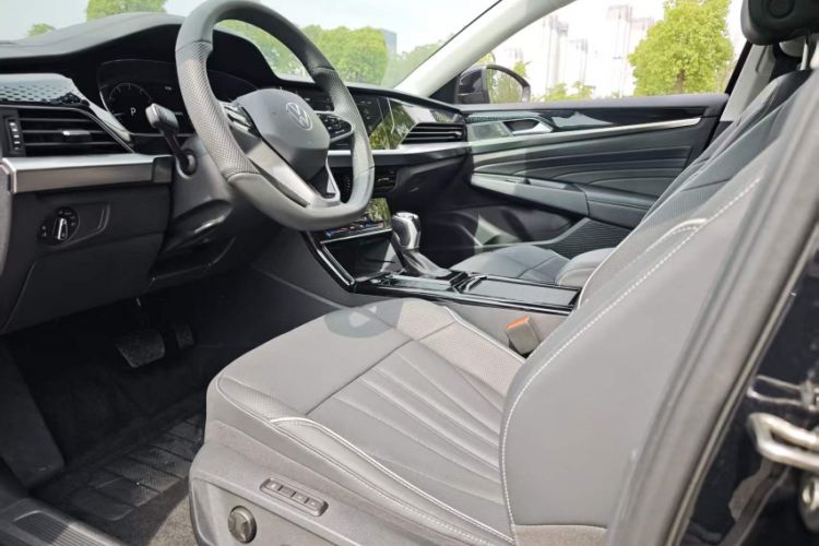 Used Volkswagen Passat 2024 380TSI Dragon Edition Interior 2