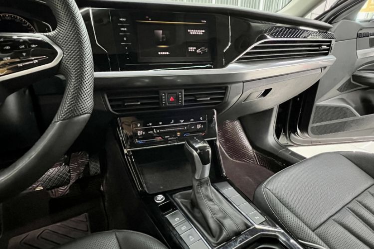 Used Volkswagen Passat 2024 330TSI Elite Edition Interior 3