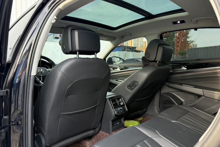 Used Volkswagen Passat 2024 380TSI Starry Dragon Edition Interior 3