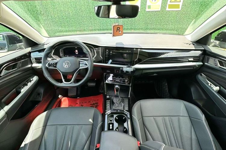Used Volkswagen Passat 2024 380TSI Starry Elite Edition Interior 3