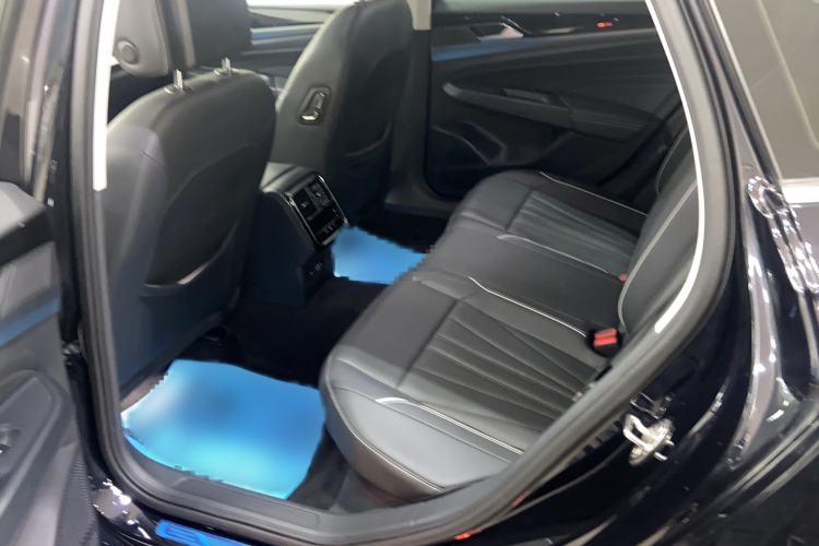 Used Volkswagen Passat 2024 330TSI Elite Edition Interior 3