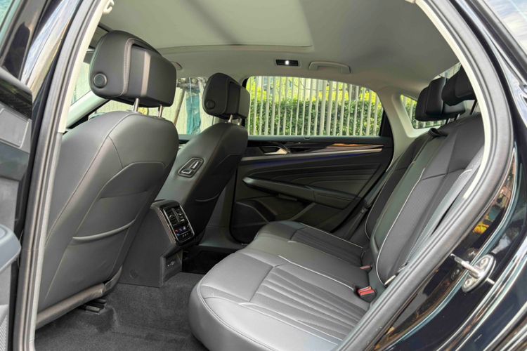 Used Volkswagen Passat 2024 380TSI Luxury Edition Interior 3