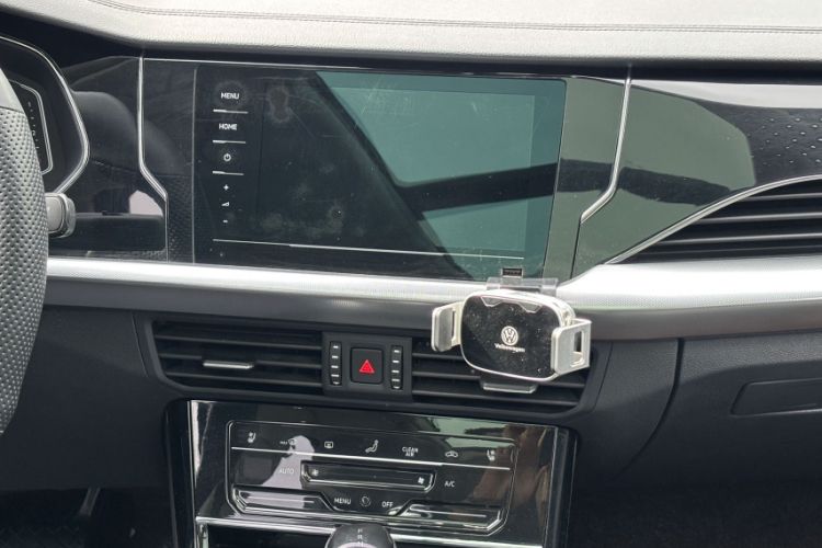 Used Volkswagen Passat 2024 330TSI Elite Edition Interior 3