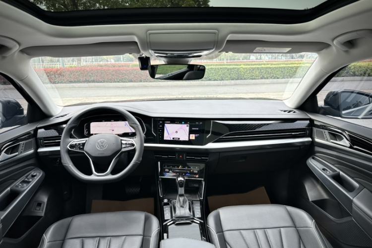Used Volkswagen Passat 2024 380TSI Luxury Edition Interior 3