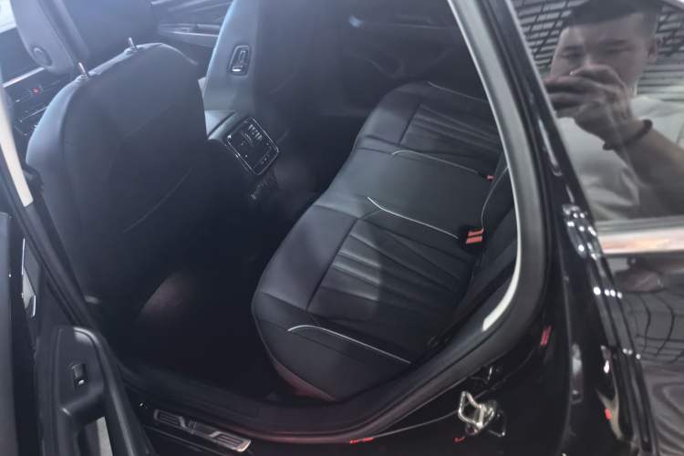 Used Volkswagen Passat 2024 380TSI Starry Elite Edition Interior 3