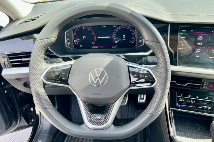 Used Volkswagen Passat 2024 380TSI Starry Luxury Edition Interior 3